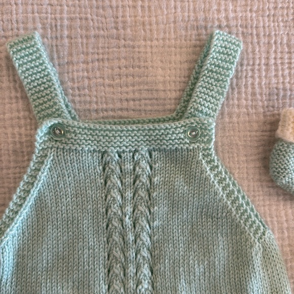 Hand-knit Onesie/Singlet for Baby - Picture 4 of 5